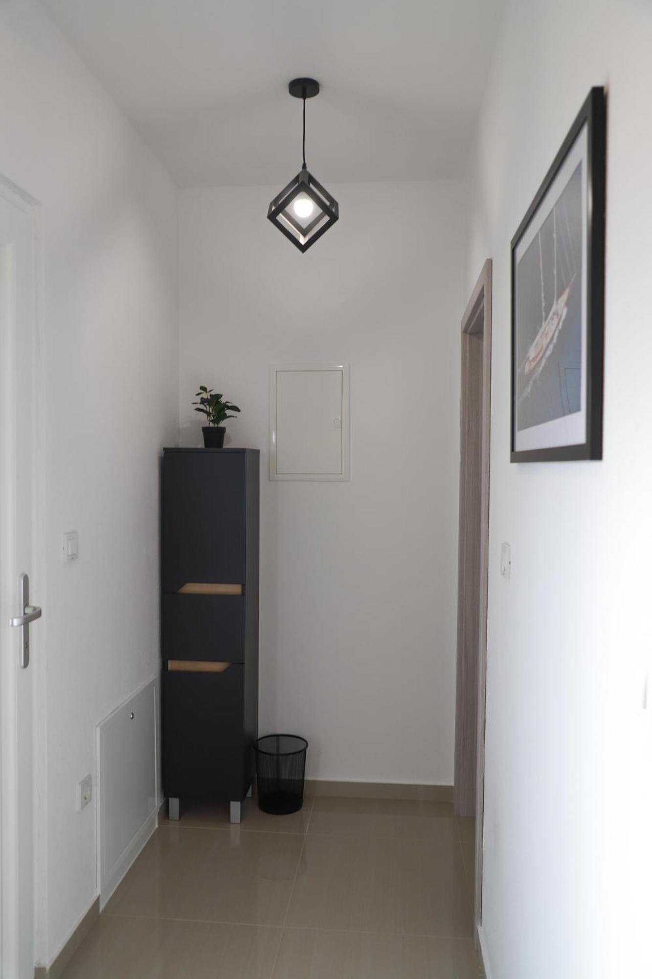 Holiday Apartments Ivano & Leo - Private Parking زادار المظهر الخارجي الصورة