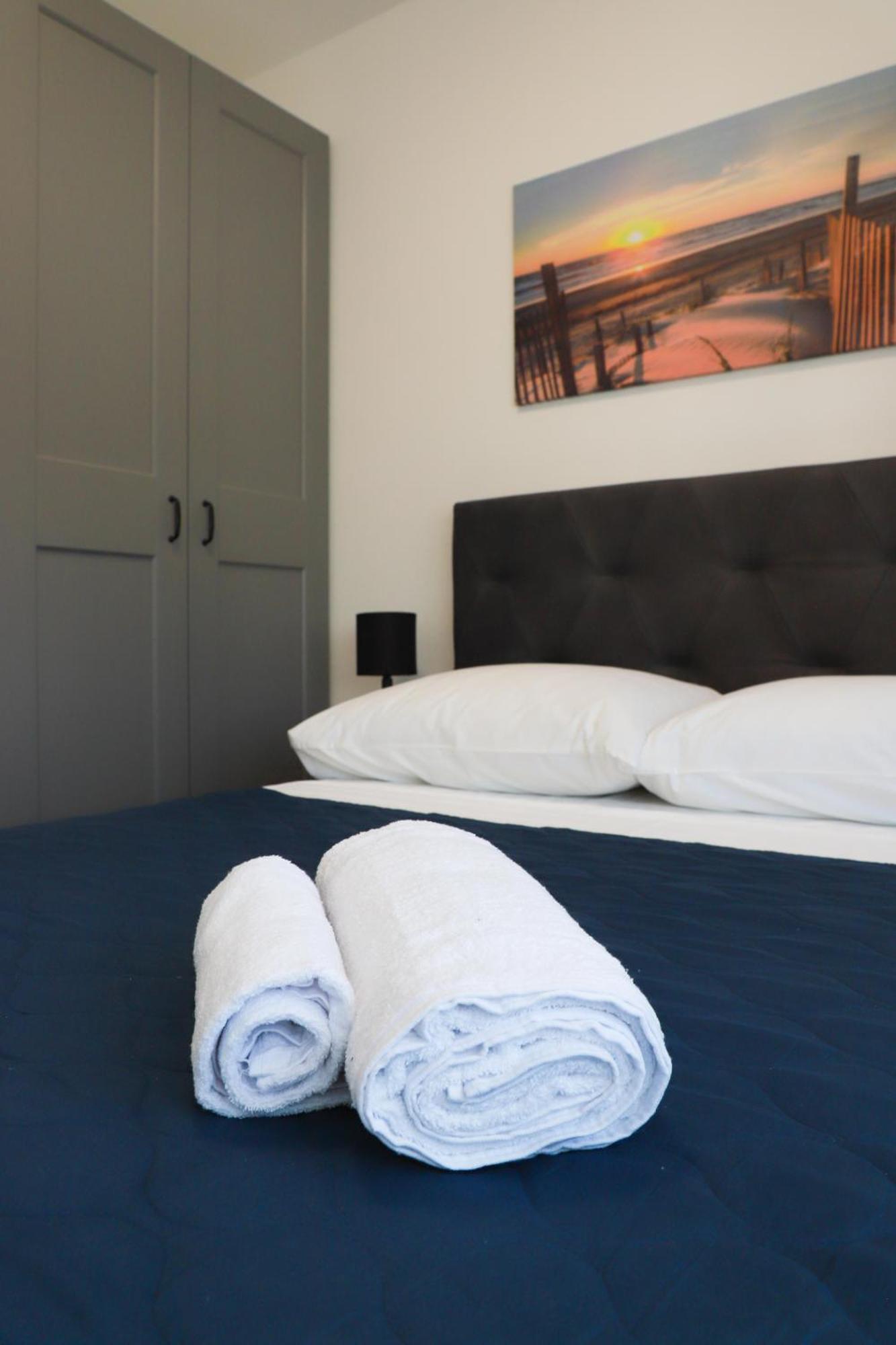 Holiday Apartments Ivano & Leo - Private Parking زادار المظهر الخارجي الصورة