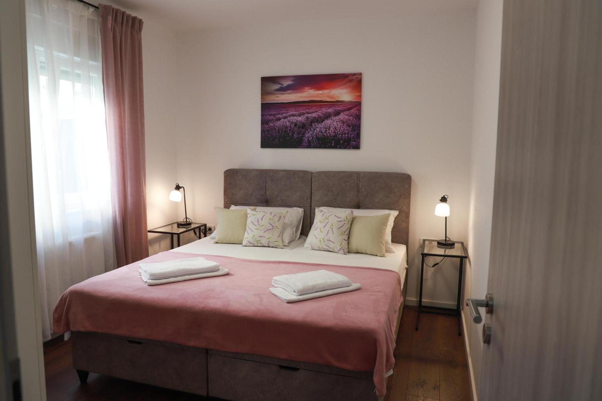 Holiday Apartments Ivano & Leo - Private Parking زادار المظهر الخارجي الصورة