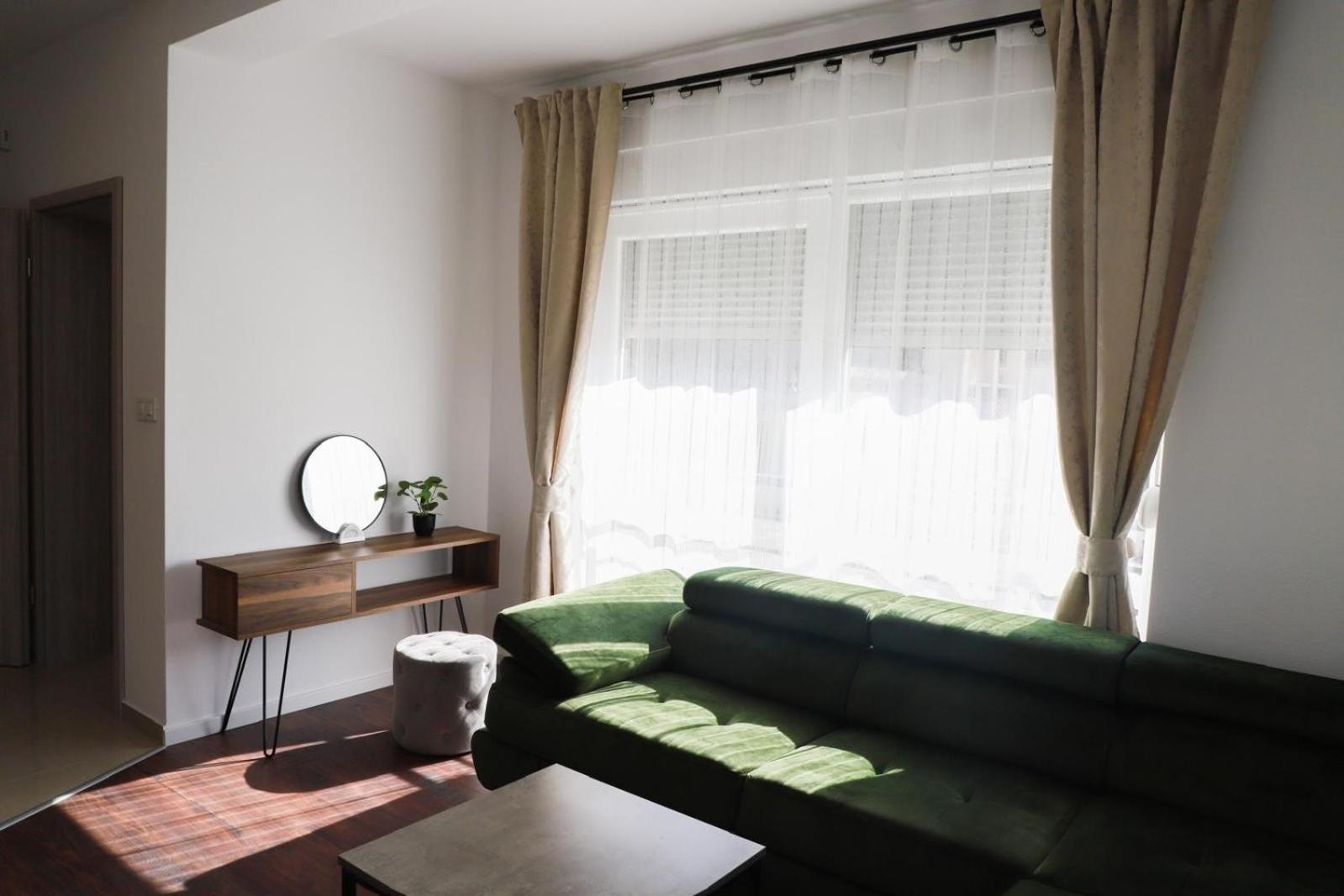 Holiday Apartments Ivano & Leo - Private Parking زادار المظهر الخارجي الصورة