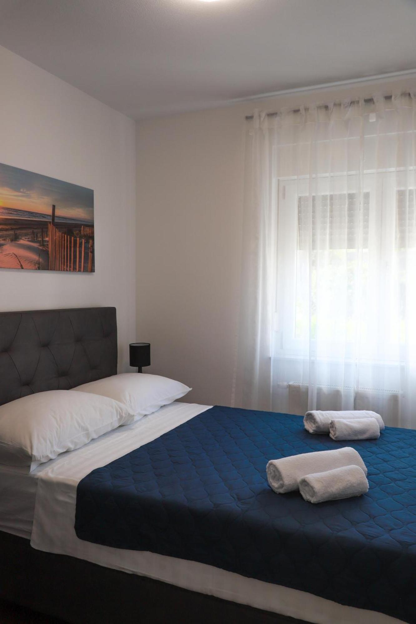 Holiday Apartments Ivano & Leo - Private Parking زادار المظهر الخارجي الصورة