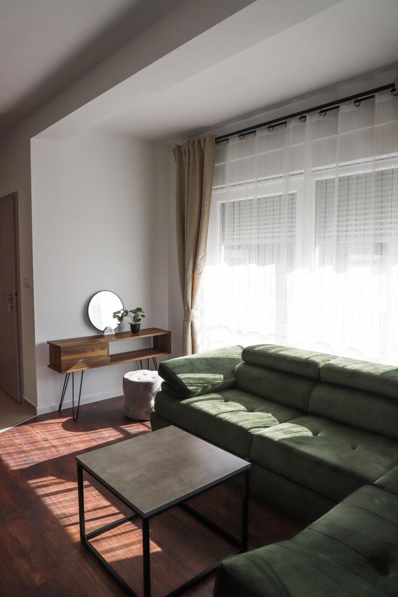 Holiday Apartments Ivano & Leo - Private Parking زادار المظهر الخارجي الصورة