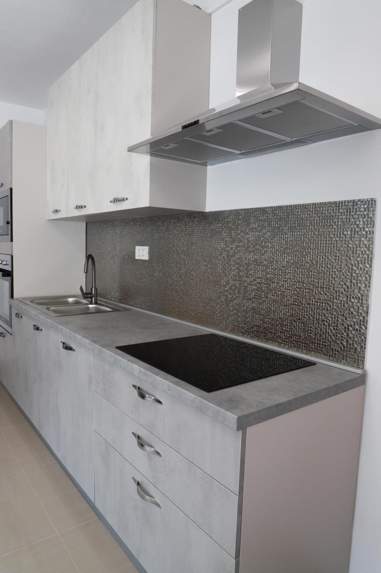 Holiday Apartments Ivano & Leo - Private Parking زادار المظهر الخارجي الصورة